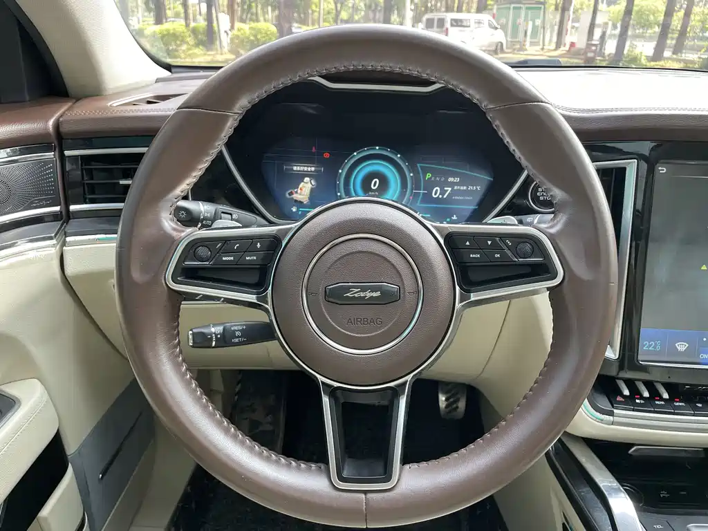 Zotye T700 1.8 T DCT Premium