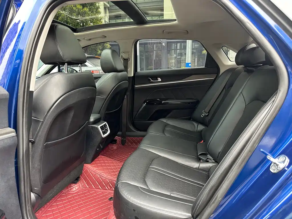Kia K5 270 T CVVD Refreshed