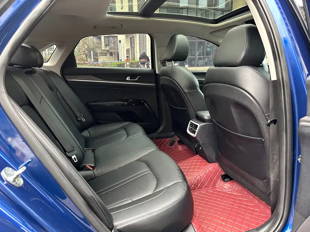 Kia K5 270 T CVVD Refreshed