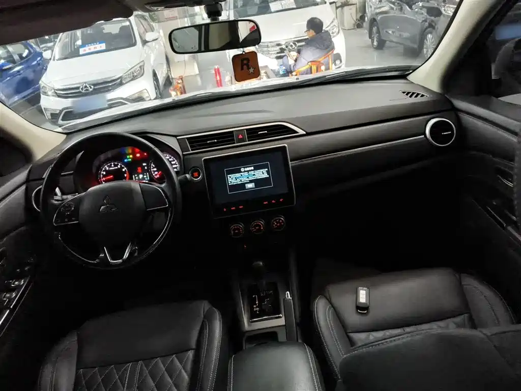 ASX 2.0 L CVT Smart Leading