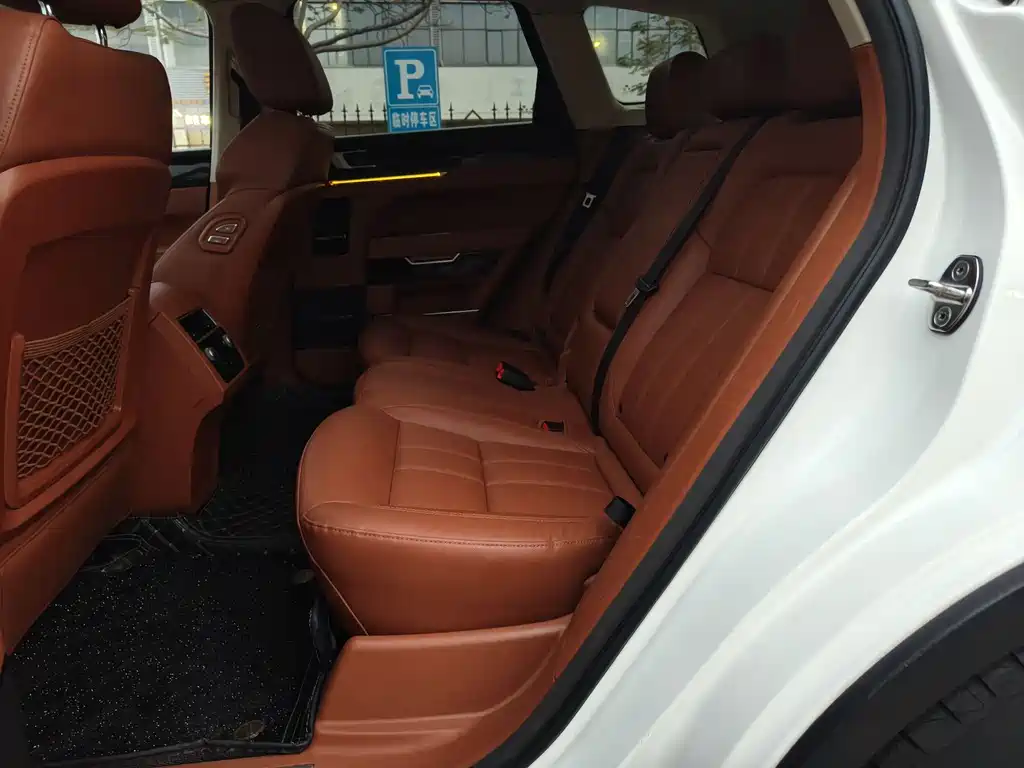 Zotye T700 1.8 T DCT Distinguished