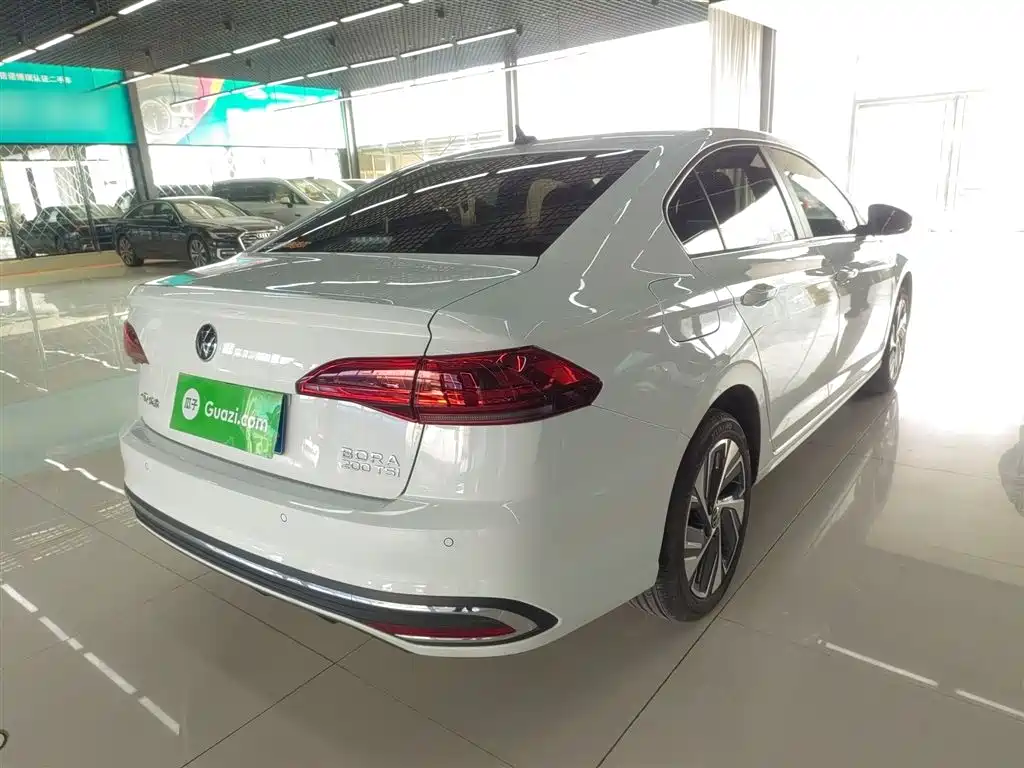 Bora 200 TSI DSG Joy Travel PRO