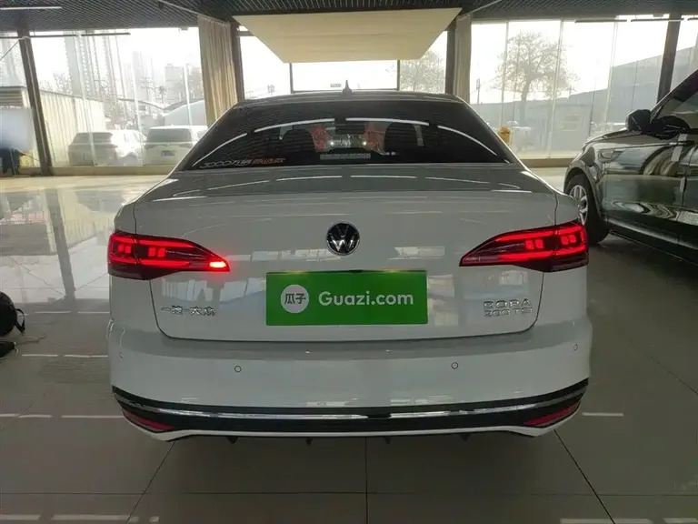 Volkswagen Bora 200 TSI DSG Joy Travel PRO