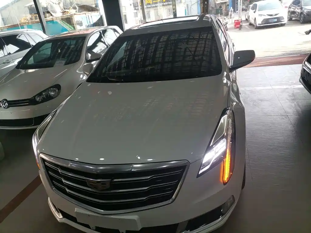 Cadillac XTS 28 T Elite