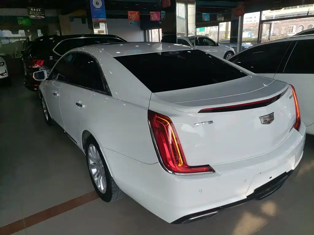 Cadillac XTS 28 T Elite