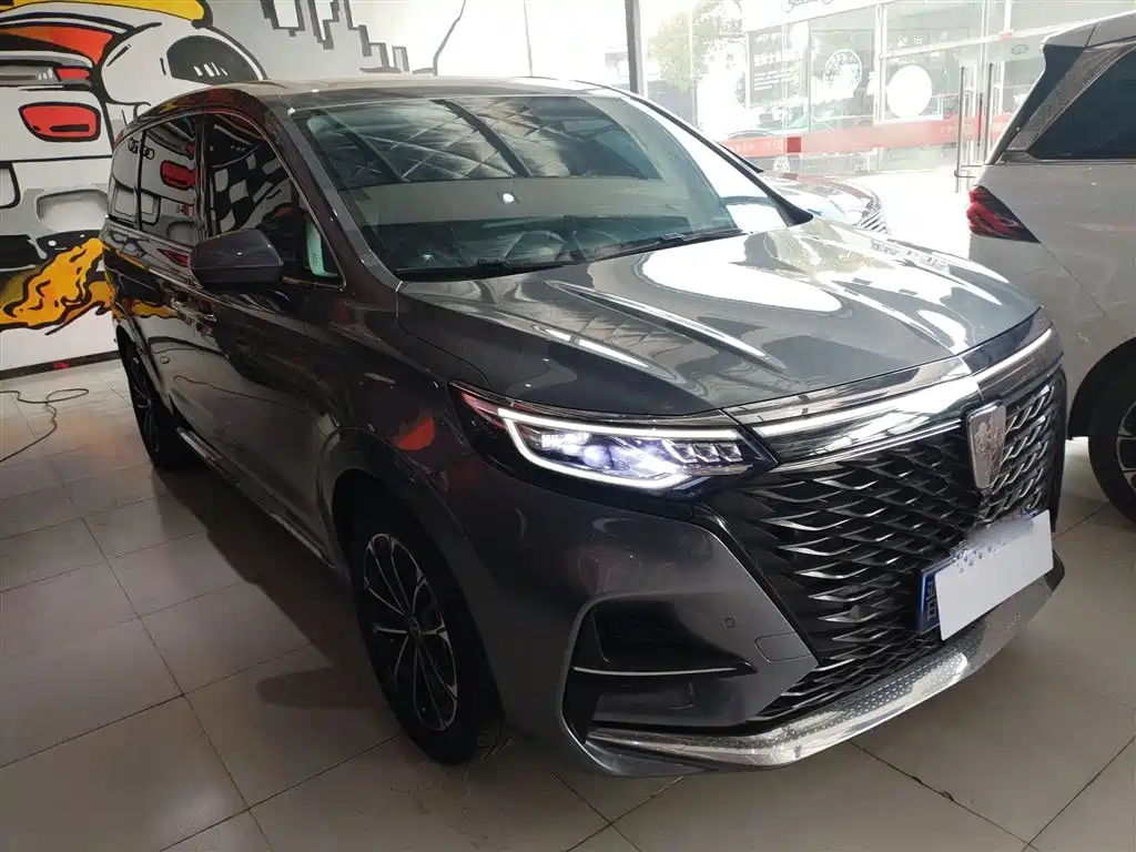 Roewe iMAX8 400 TGI Supreme Series Honored