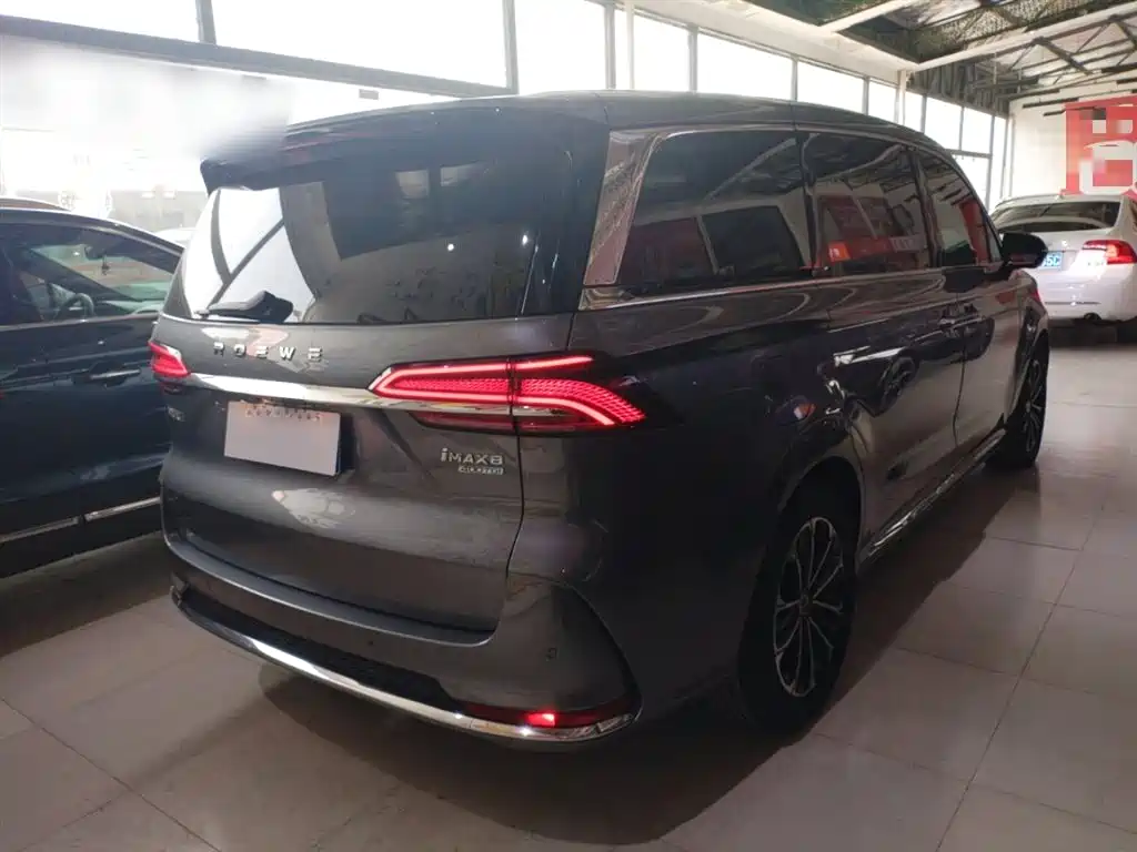 Roewe iMAX8 400 TGI Supreme Series Honored