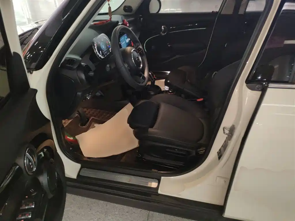 MINI 2.0 T COOPER S Classic 5-door
