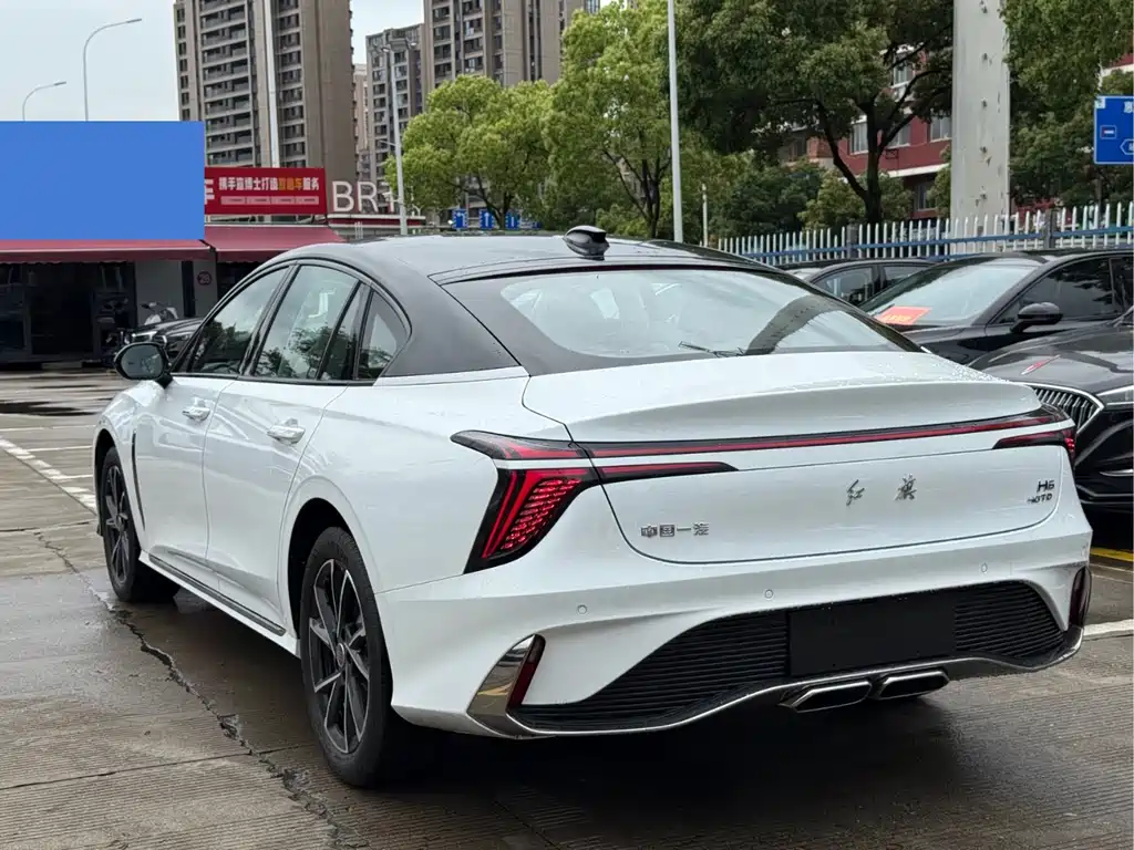 Hongqi H6 2.0 T Aspire Far