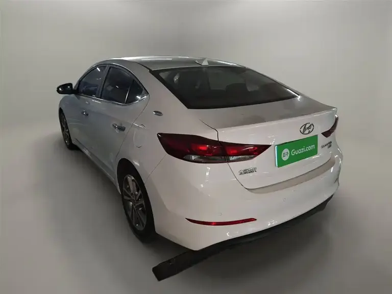 Hyundai Elantra 1.6 L Auto Smart Dazzle · Elite