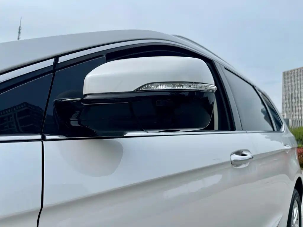 Edge EcoBoost 245 2 WD Grand Sharp 7-seat CN-V