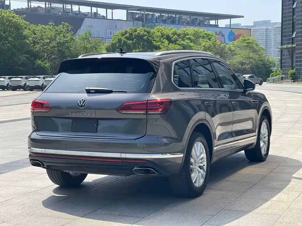 Touareg 2.0 TSI Sharp Style