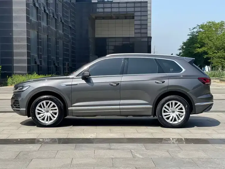 Volkswagen Touareg 2.0 TSI Sharp Style