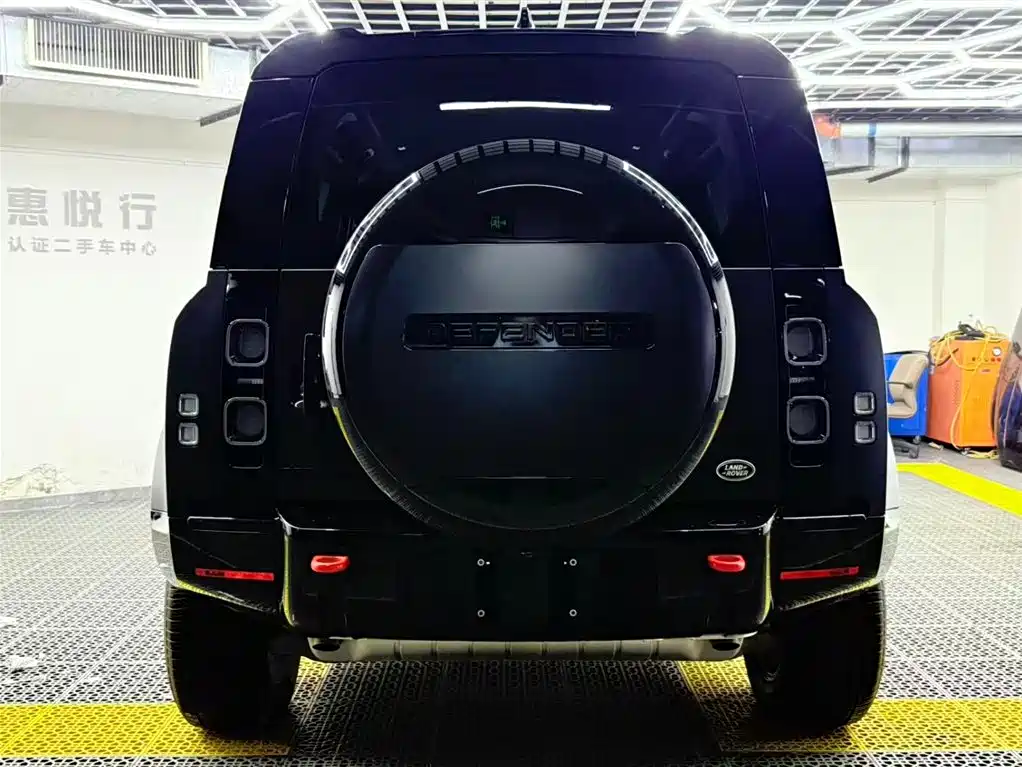 Land Rover Defender 110 3.0 T P400 X
