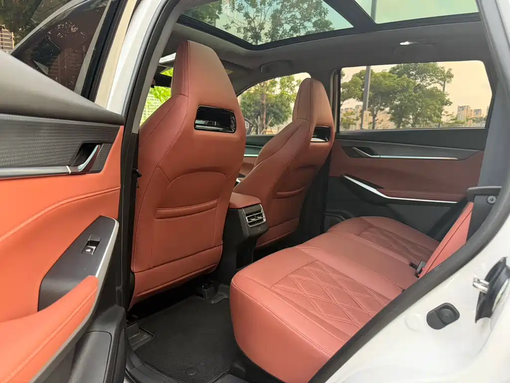 Changan CS75 PLUS 3 rd Gen 1.5 T Auto Distinguished
