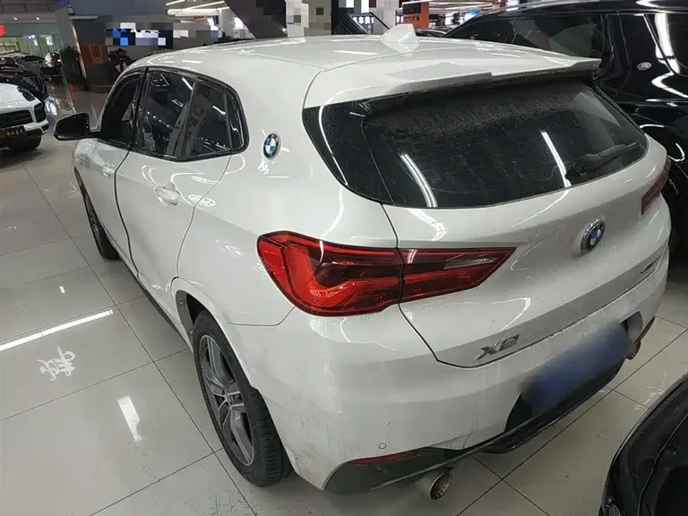BMW X2 sDrive25 i Leading M Sport Package