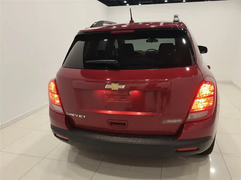 Tracker 1.4 T Manual 2 WD Comfort Sunroof