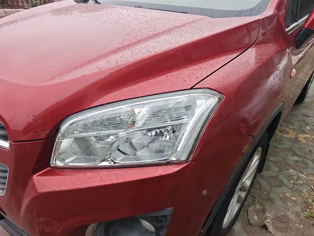Tracker 1.4 T Manual 2 WD Comfort Sunroof