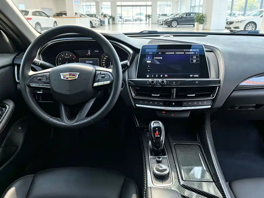 Cadillac CT5 28 T Fashion
