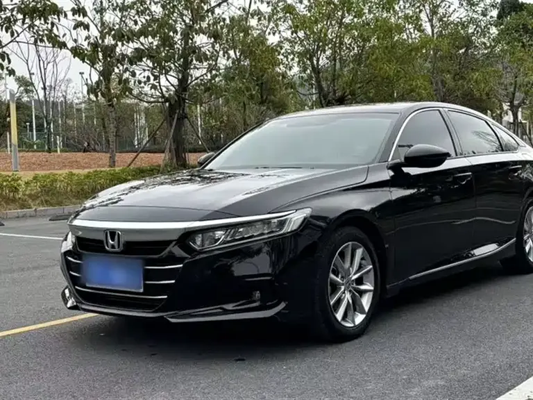 Honda Accord 260 TURBO Luxury