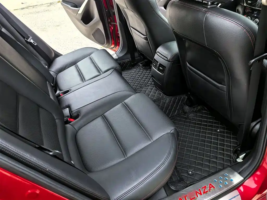 Atenza 2.0 L Blue Sky Luxury