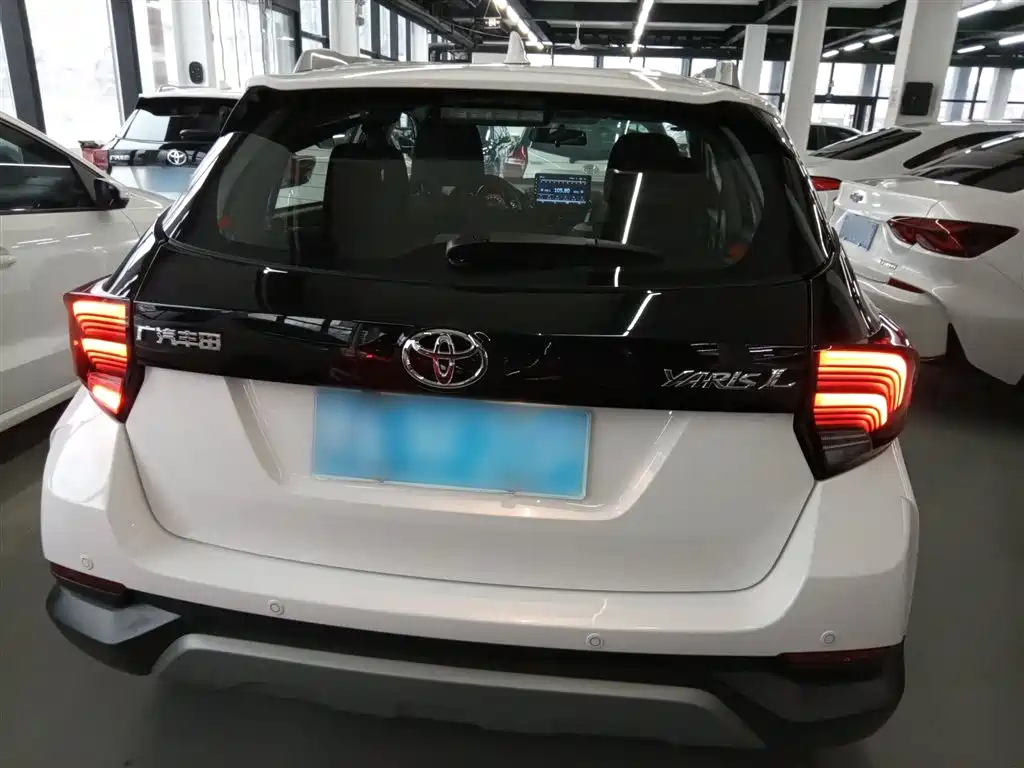 YARiS L Zhixuan Zhixuan X 1.5 L CVT Leading PLUS