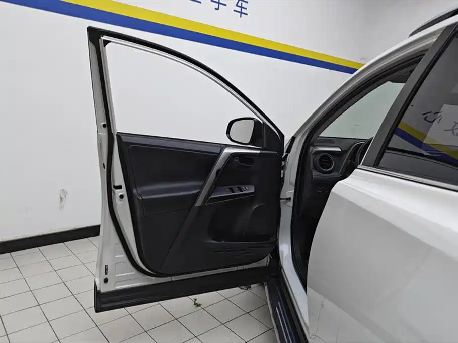RAV4 2.0 L CVT 2 WD Comfort CN-V