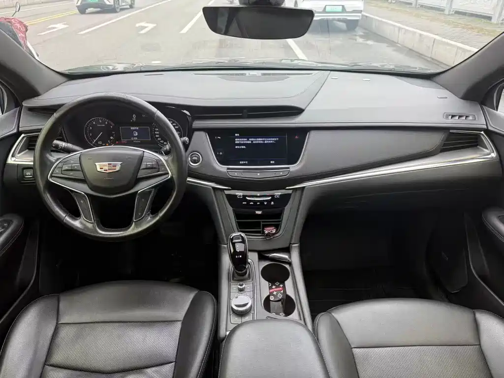 Cadillac XT5 28 T Tech