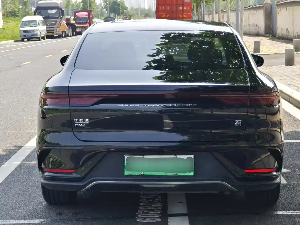 Han DM-i 125 KM Distinguished