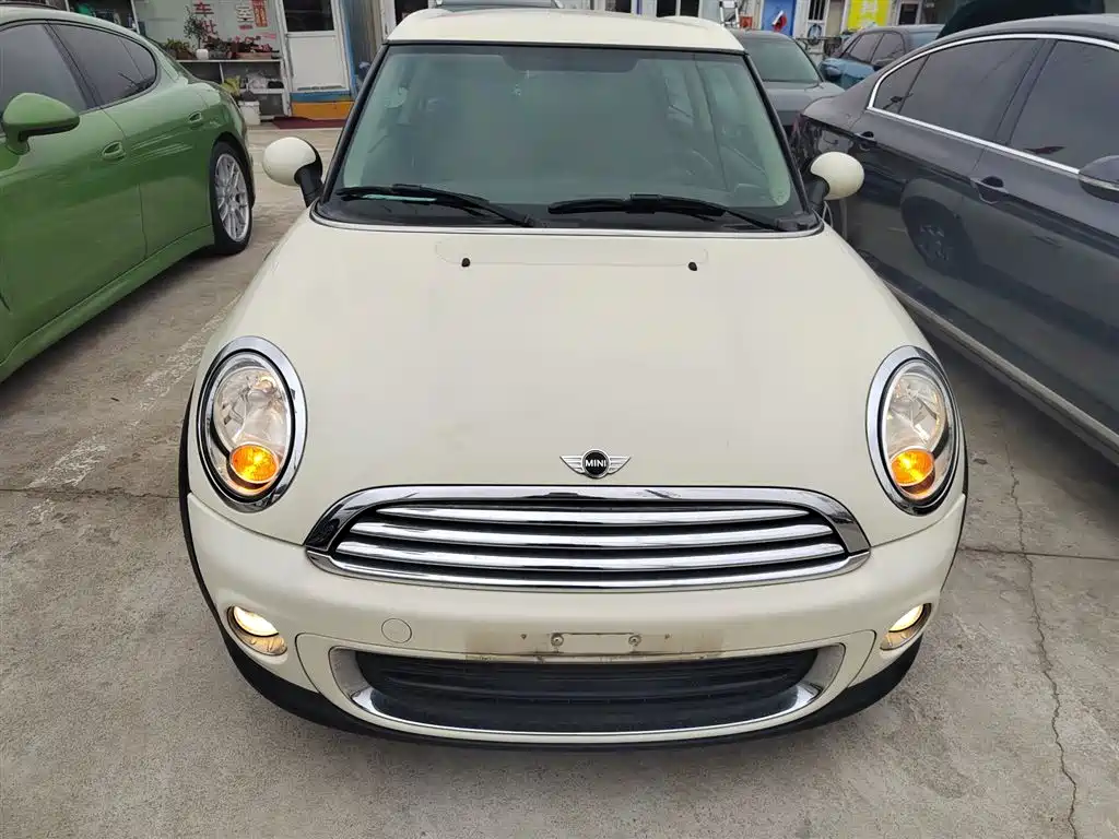 MINI 1.6 L ONE