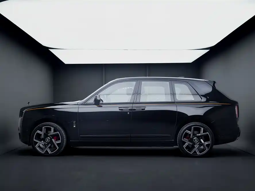 Cullinan Black Badge