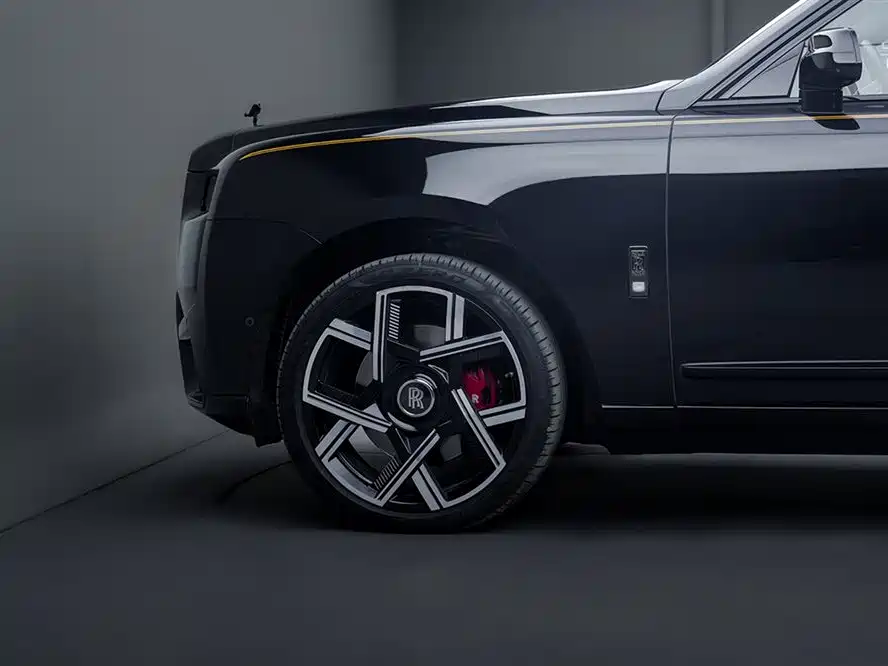 Cullinan Black Badge