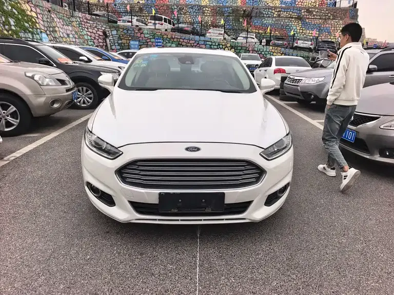 Ford Mondeo 2.0 L GTDi200 Fashion