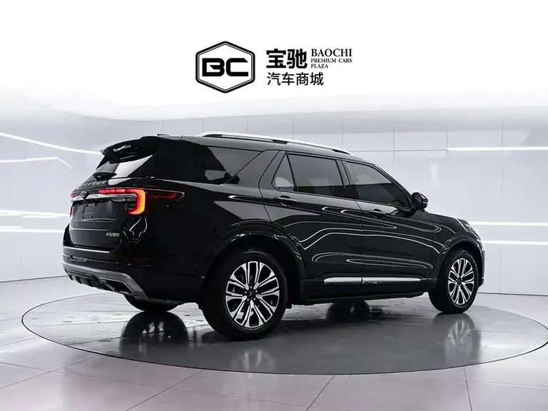 Ford Explorer 2.3 T EcoBoost 4 WD Titanium 7-seat