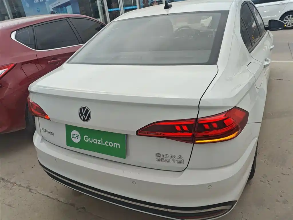 Bora 200 TSI DSG Smooth Travel