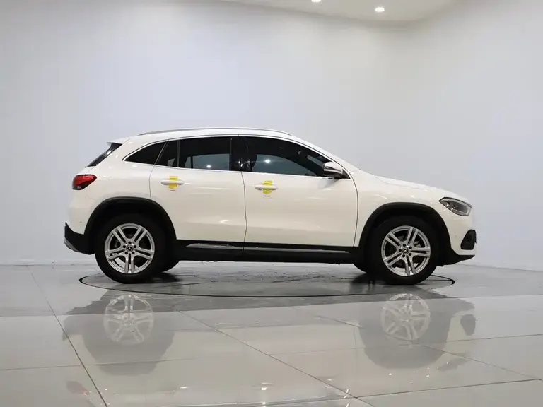 Mercedes-Benz GLA GLA 180