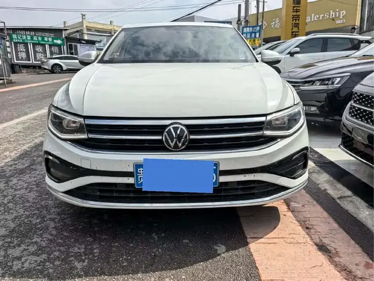 Volkswagen Bora 200 TSI DSG Smooth Travel