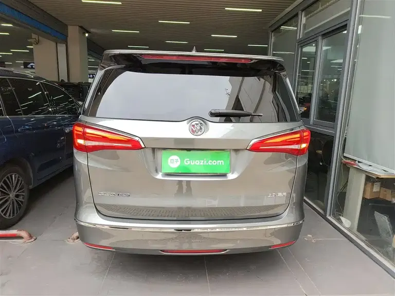 Buick GL8 ES 28 T Premium CN-VI