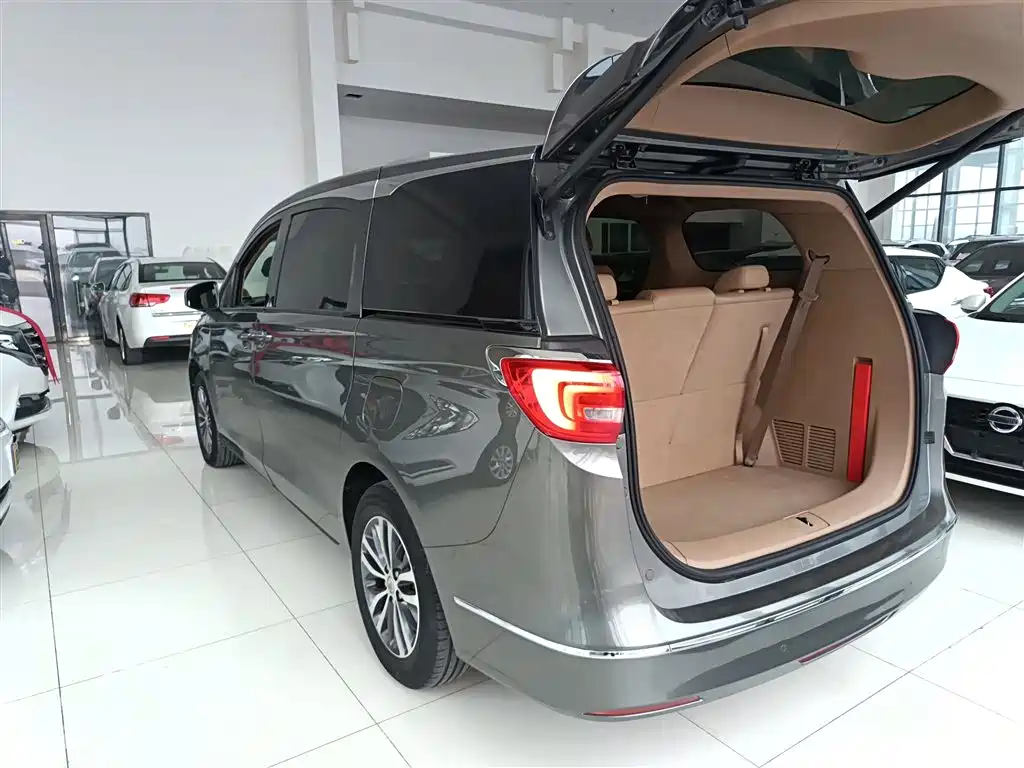 Buick GL8 ES 28 T Luxury CN-V