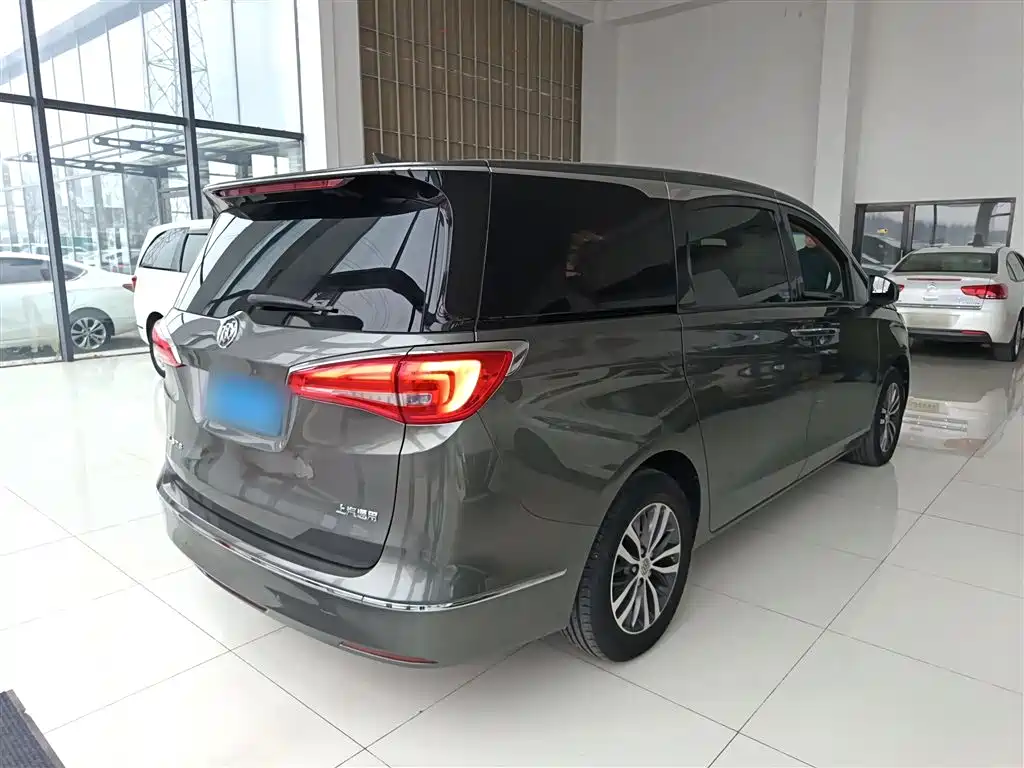 Buick GL8 ES 28 T Luxury CN-V
