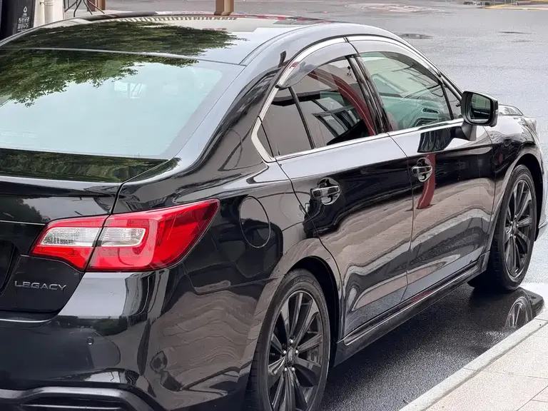 Subaru Legacy Facelift 2.5 i Glory Limited EyeSight