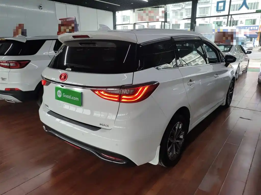 Song MAX 1.5 T Auto Connected Wise Comfort Sunroof 7-seat CN-VI