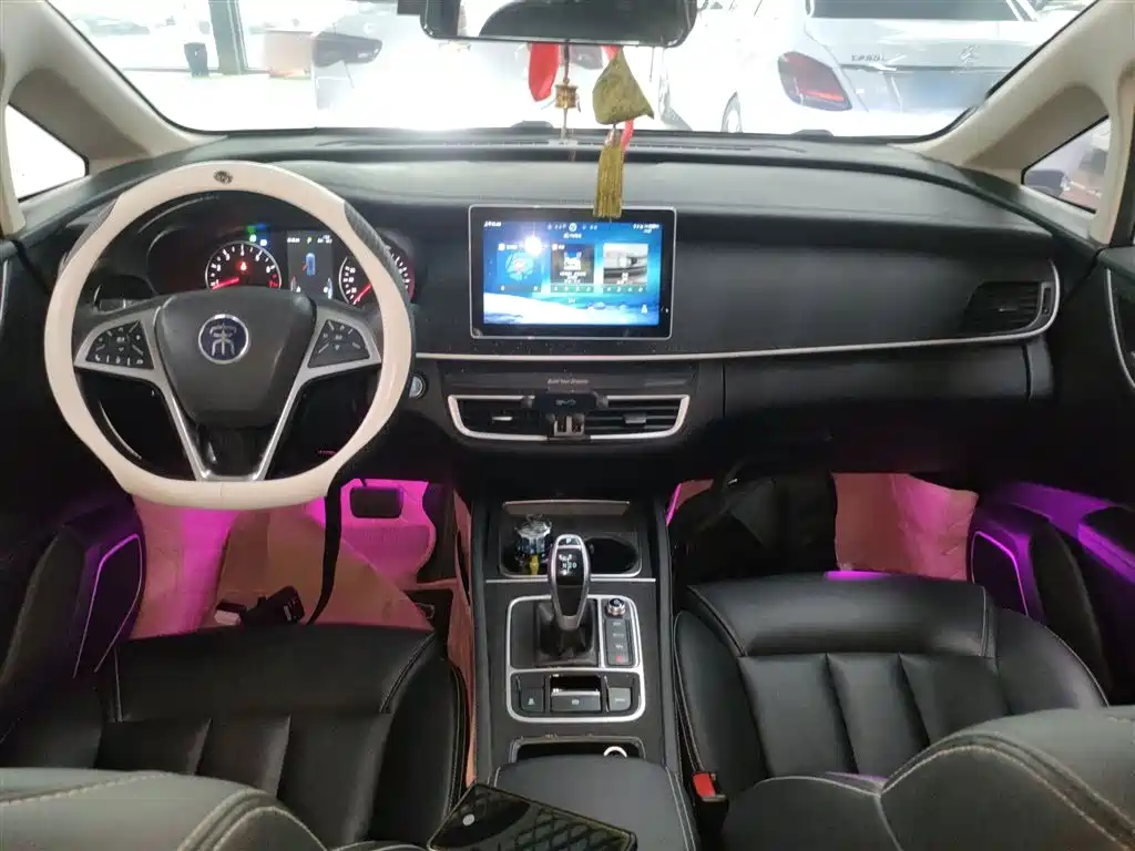 Song MAX 1.5 T Auto Connected Wise Comfort Sunroof 7-seat CN-VI