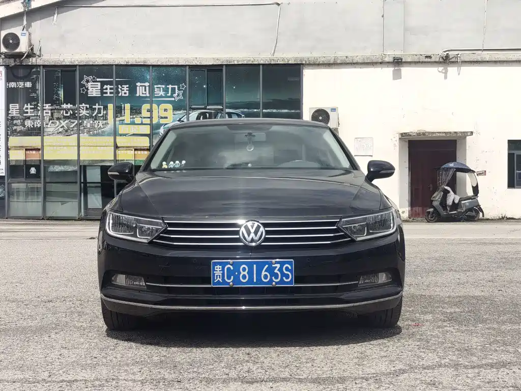 Magotan 280 TSI DSG Leading CN-VI