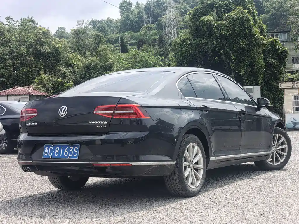 Magotan 280 TSI DSG Leading CN-VI
