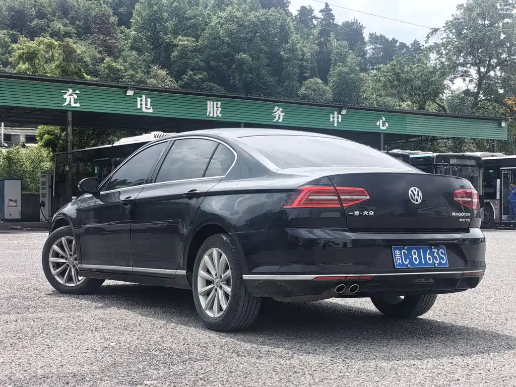 Magotan 280 TSI DSG Leading CN-VI