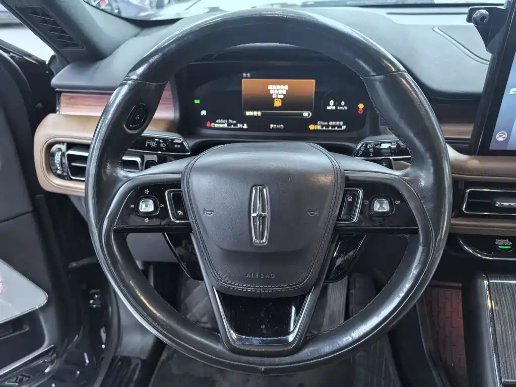 Aviator 3.0 T V6 4 WD Executive