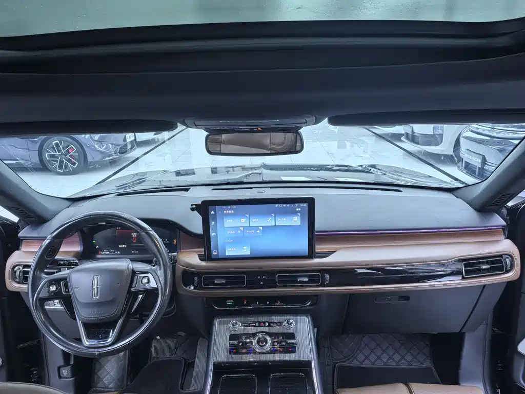Aviator 3.0 T V6 4 WD Executive