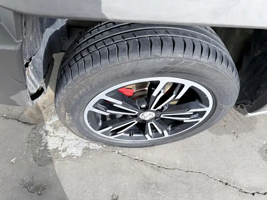 Beijing Offroad BJ20 1.5 T CVT Luxury