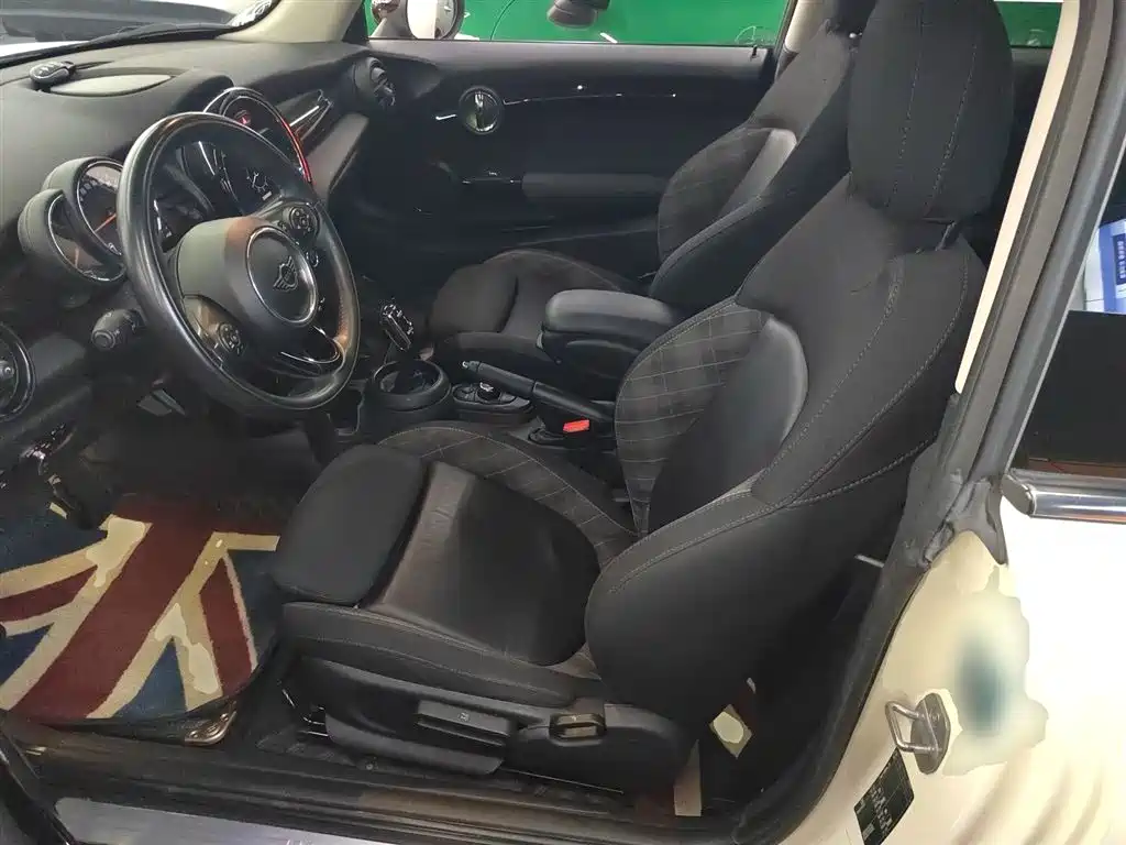 MINI 1.5 T COOPER Classic
